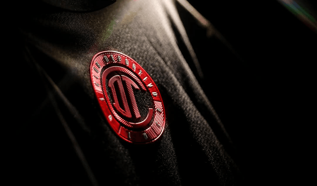 Cómo lanzar el uniforme de tu equipo/academia deportiva