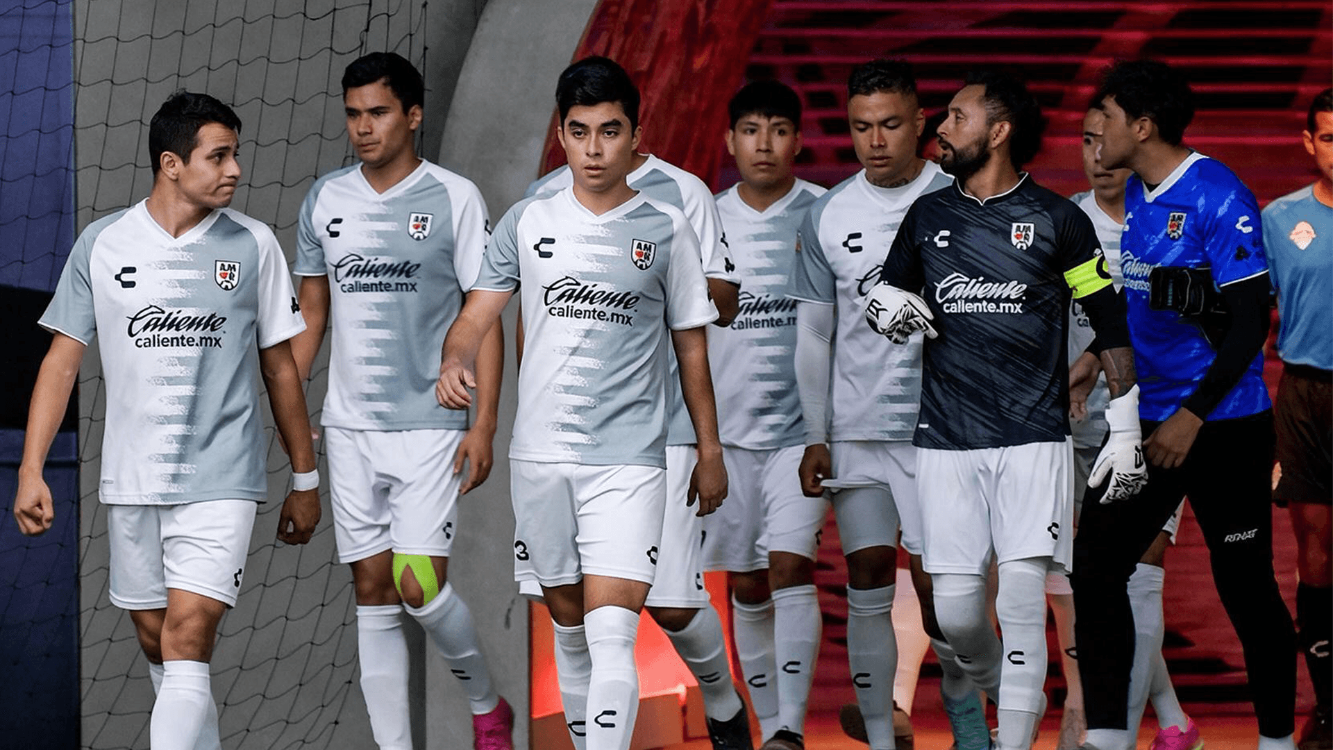 Portada del proyecto de diseño para AMOR FC, club de la People's League